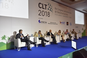 Panel sobre políticas públicas para el desarrollo de infraestructura - Crédito: CLT 