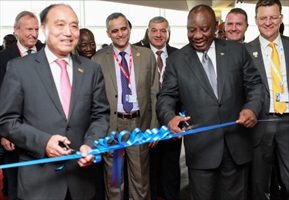 Houlin Zhao y el presidente de Sudáfrica Matamela Cyril Ramaphosa inauguraron el evento en Durban - Crédito: UIT